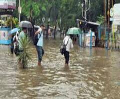 উমপুনের দাপটে জলের তলায় দমদম পার্ক এলাকা, নেই বিদ্যুৎ 