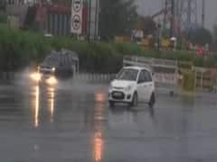 झुलसती गर्मी से Delhi NCR को मिली राहत.. बारिश के बाद मौसम हुआ सुहाना 