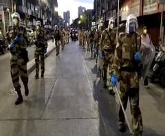 Lockdown 4.0 | मुंबईतल्या भेंडीबाजार परिसरात मुंबई पोलिस-सीआयएसएफ जवानांचा एकत्र फ्लॅग मार्च