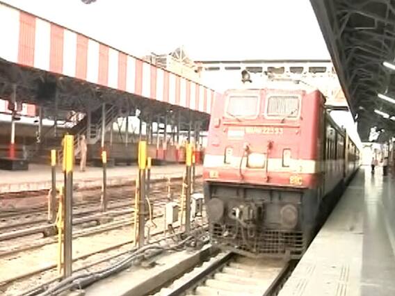 Ground Report: मजदूरों को लेकर नासिक से लखनऊ पहुंची स्पेशल श्रमिक ट्रेन