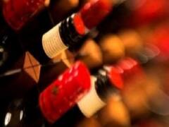 दिल्ली में शराब के शौकीन हो रहे ऑनलाइन ठगी के शिकार, देखिए पूरा मामला