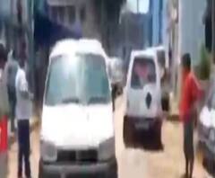 মৃতদেহের সঙ্গে একই ট্রাকে ফেরানো হল পরিযায়ী শ্রমিকদের