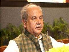 केंद्रीय मंत्री Narendra Singh Tomar के सामने सोशल डिस्टेंसिंग से बेफिक्र बने रहे लोग
