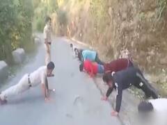 Himachal Pradesh: सोलन में लॉकडाउन तोड़ने पर पुलिस ने बीच सड़क पर करवाई कसरत