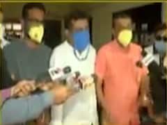 કોરોનાના કપરા કાળમાં ખાનગી શાળાઓ ફી ઉઘરાવતા રાજકોટ યુવક કોગ્રેસ મેદાને, જુઓ વીડિયો