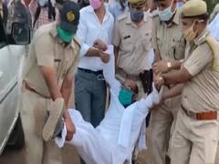 Cong leaders stage protest in Agra, Priyanka Gandhi slams UP govt 