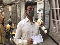 Delhi: Long queues outside Paharganj rail reservation centre | Ground Report 