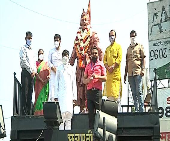Sambhaji Maharaj Jayanti | पुण्यात छत्रपती संभाजी महाराज जयंती सोशल डिस्टन्सिंग पाळत साजरी
