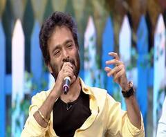 শুনুন: ‘পুষ্পবনে পুষ্প নাহি/আছে অন্তরে’, গানে নচিকেতার ‘কবি প্রণাম’