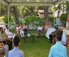 Lockdown 4.0 | कोरोनासंदर्भातल्या उपाययोजनांसाठी उद्धव ठाकरे-शरद पवारांच्या उपस्थितीत बैठक