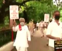 তথ্য গোপন করে করোনার মতো মহামারীর সঙ্গে লড়াই করা যায় না, রাজ্য সরকারকে কটাক্ষ বিমানের