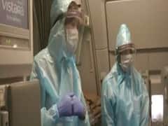 Lockdown:घरेलू विमान सेवा शुरू, फ्लाइट के अंदर कितनी बदली तस्वीर,देखिए