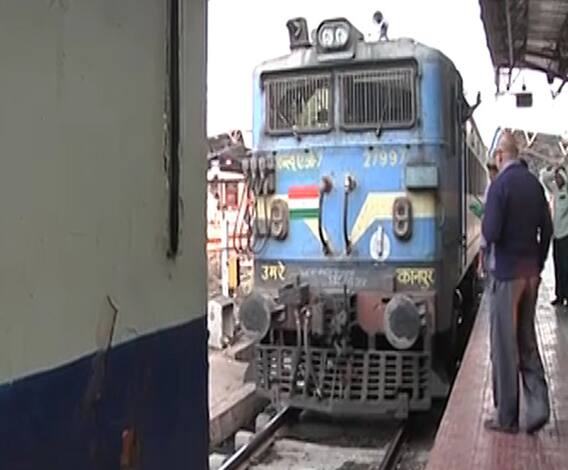 Lockdown 4.0 | एक जूनपासून सुरु होणाऱ्या 200 रेल्वेसाठी आजपासून ऑनलाईन बुकिंग