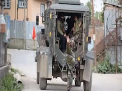 Jammu Kashmir: अवंतीपोरा में एनकाउंटर जारी, सुरक्षाबलों ने हिज्बुल कमांडर रियाज नाइकू को घेरा