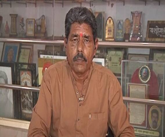 सरपंच असावा असा! विकसित गावासाठी पाटोदा गावचे आदर्श सरपंच भास्कर पेरे पाटील यांचं विशेष पॅटर्न!