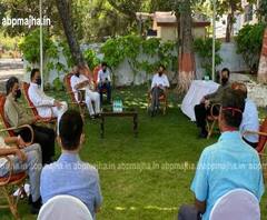 #Lockdown मुख्यमंत्री ठाकरे-शरद पवारांमध्ये महत्त्वाची बैठक,अनिल देशमुख,जयंत पाटील,आदित्य ठाकरेही उपस्थित