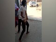 Lockdown: दिल्ली-गुरुग्राम बॉर्डर के पास हंगामा, सीमा पार करने से रोकने पर लोगों ने किया पथराव