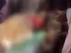 સુરતના ડિંડોલી વિસ્તારમાં મહિલાને લાગ્યો કરંટ, જુઓ વીડિયો 