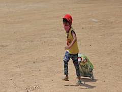 Visuals of thousands of migrants at Lokmanya Tilak Terminus will shock you