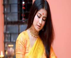 ‘বালিকা বধূ’-র সুরে মনামী, পোষ্যের সঙ্গে সময় কাটছে রোশনির, নতুন কবিতা পাঠ করে শোনালেন শ্রীমা, বিনোদন দুনিয়ার এমনই কিছু ‘হাঁড়ির খবর’ দেখুন আজকের ‘হয় মা নয় বৌমা’-য়