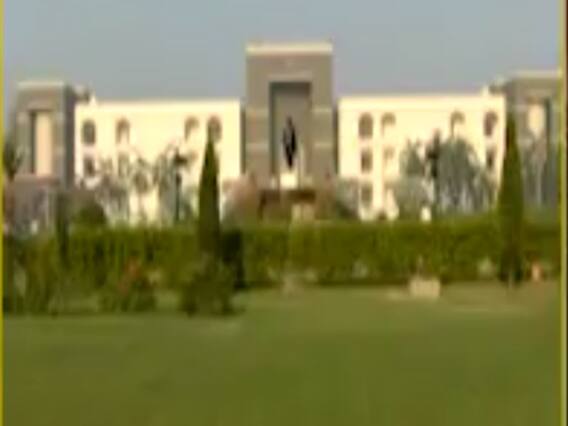 ગાંધીનગરઃ દર્દીઓના કોરોના ટેસ્ટ મુદ્દે રાજ્યના આરોગ્ય વિભાગના વલણ સામે HCમાં જાહેરહિતની અરજી થઇ