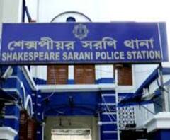 মত্ত অবস্থায় রাতের রাস্তায় বিলাসবহুল গাড়ি ছোটানো, কনস্যুলেটের লোক পরিচয় দিয়ে পুলিশকে বিভ্রান্ত করার চেষ্টা! 