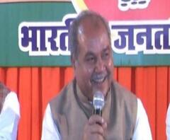 পঙ্গপাল নিয়ন্ত্রণে নেমেছে প্রায় ৫০টি কেন্দ্রীয় দল, জানালেন কৃষিমন্ত্রী