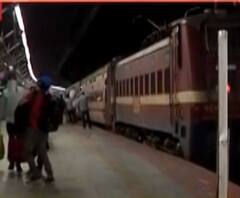 পরিযায়ী শ্রমিকদের নিয়ে মহারাষ্ট্র থেকে ট্রেন এসে পৌঁছল হাওড়ায়