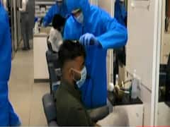 Gujarat: Social distancing norms followed in salon in Nadiad