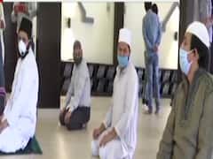 Ahead of Eid, Muslims offer 'alvida' naamaz with social distancing