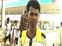 लखनऊ-उन्नाव बॉर्डर पर लगी मजदूरों की भीड़, घर भेजने का हो रहा इंतजाम