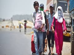 Migrants throng Delhi railway station without confirmed tickets
