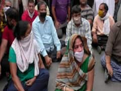 Rajasthan: शराब की दुकान के विरोध में महिलाओं का प्रदर्शन