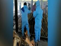 Corona: दिल्ली में अंतिम संस्कार पर सियासत, कांग्रेस ने केजरीवाल और केंद्र सरकार पर साधा निशाना