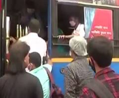আনলক ওয়ান: হাওড়া- কামালগাজী রুটের সরকারি বাসে বিধি ভেঙে দাঁড়িয়ে যাত্রা পুলিশকর্মীর