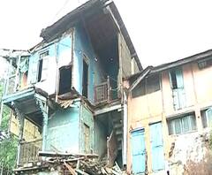 Cyclone Nisarga | नाशिकच्या भद्रकाली परिसरातील जुना वाडा कोसळला; जीवितहानी नाही