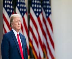 H-1B Visa| अमेरिकेतील भारतीयांचं भवितव्य अंधारात,H-1B सह इतर व्हिसा रद्द करण्याचा ट्रम्प यांचा विचार