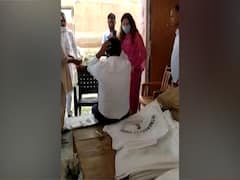 Sonali Phogat के थप्पड़ कांड पर विवाद,BJP की ही नेता Shazia Ilmi ने उठाए सवाल