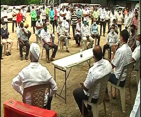 Private Bus Owners | लॉकडाऊनच्या काळातील रोड टॅक्स माफ करा; खासगी बस मालक संघटनांचं गाऱ्हाणं