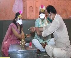 कोविड योद्धा डॉ.संदिप आणि डॉ.हिमांगी लग्नाच्या बेडीत, नवदाम्पत्य लवकरच कोविड सेंटरमध्ये रुजू होणार