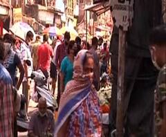 ‘এক্ষুনি খুলে গিয়েছে’, ‘পরেই ছিলাম, জাস্ট নামালাম’! মাস্ক না পরার অজুহাত, চাইলেও মানা যাচ্ছে না ‘সামাজিক দূরত্ব’ 