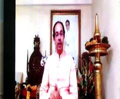 CM Uddhav Thackeray | कोरोनाचं संकट नष्ट होवो, मुख्यमंत्र्यांचं अंबाबाईला साकडं