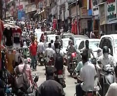 Unlock Rules Nashik | सम-विषम नियम मोडत नाशिकमध्ये रस्त्याच्या दुतर्फा दुकानं सुरू, रस्त्यांवर वाहतूक कोंडी