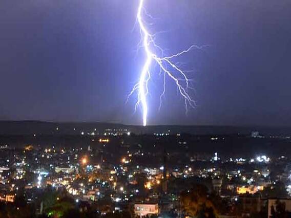 ઉત્તર પ્રદેશ અને બિહારમાં વીજળી-વાવાઝોડું ત્રાટકતા 106નાં મૃત્યું, જુઓ વીડિયો