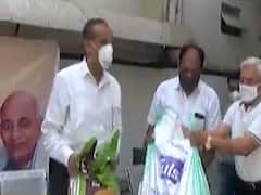  અમદાવાદના ઠક્કરબાપાનગરના ધારાસભ્ય વલ્લભ કાકડીયાએ કર્યું રાશન કીટનું વિતરણ, જુઓ વીડિયો