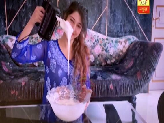 Actress Sonarika Bhadoria bakes pineapple cake at home, shares recipe 