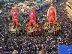 Puri में धूम-धाम से निकली Jagannath Rath Yatra....जानिए यात्रा से जुड़ी कुछ खास बातें ... 