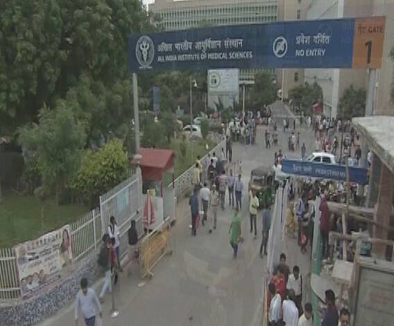 Coronavirus | चिंताजनक... देशात गेल्या 24 तासांत 9,304 कोरोना बाधित रुग्णांमध्ये वाढ