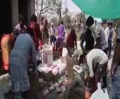 সুন্দরবনের উমপুন বিধ্বস্ত এলাকার বাসিন্দাদের জন্য সাহায্যের হাত বাড়াল কলকাতা মেডিক্যাল কলেজের প্রাক্তন ছাত্রছাত্রীদের সংগঠন