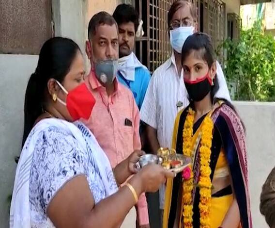 कोरोनाच्या संकटात माणुसकीचा झरा; उमरग्यातील जाधव कुटुंबाकडून मुलांसह कोरोनाग्रस्त महिला दत्तक